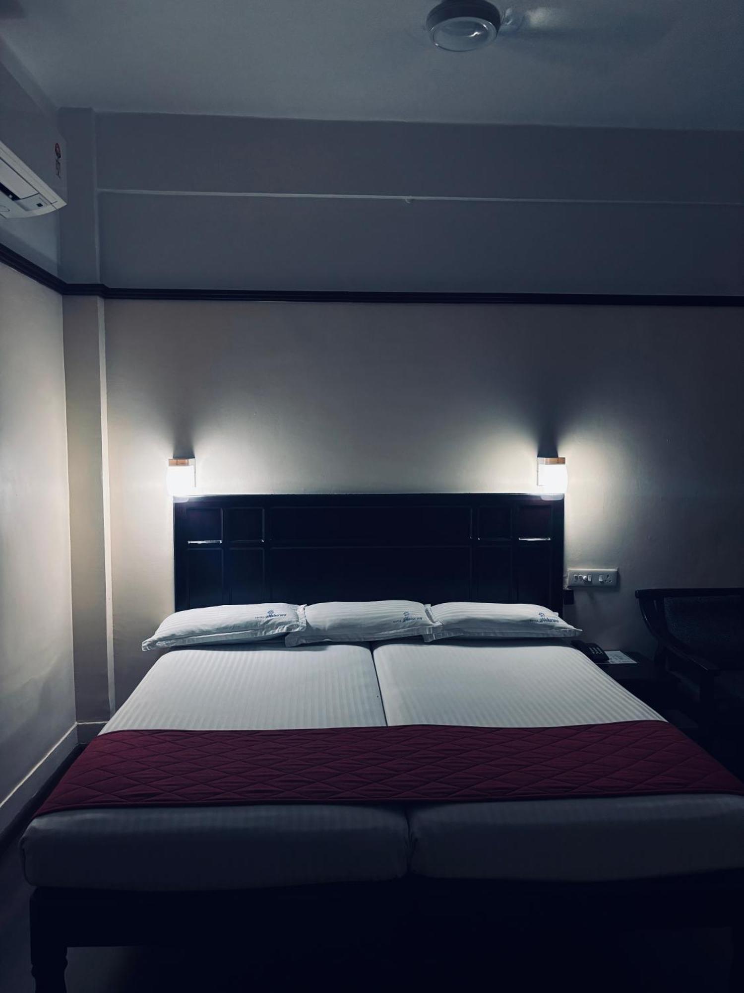 Maharani Hotel Calicut Eksteriør billede