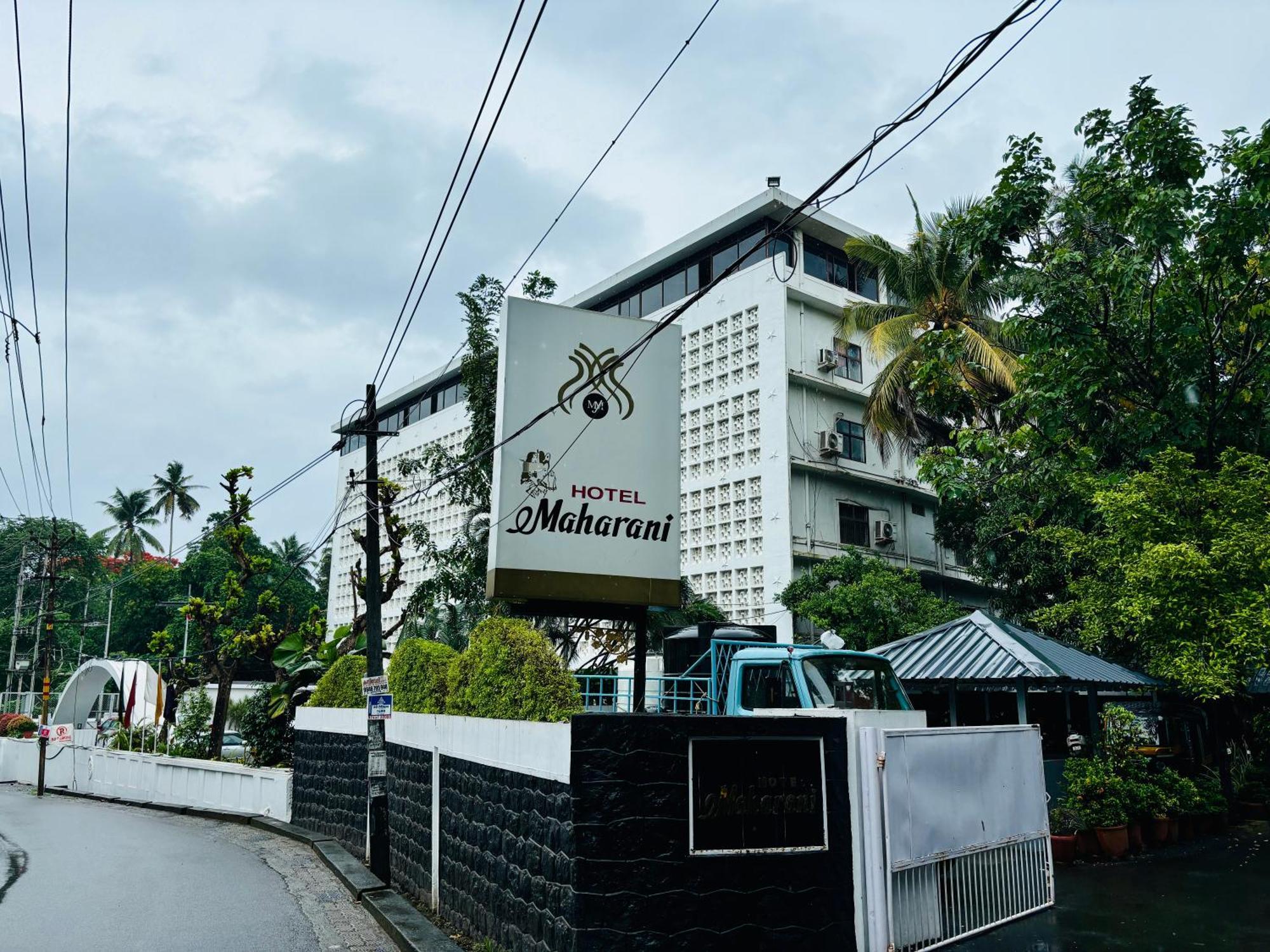 Maharani Hotel Calicut Eksteriør billede